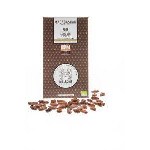 Millésime s náplní (Flavoured With Filling) (MADAGASCAR Milk 55% - Praline Hazelnuts Almonds, 70g)